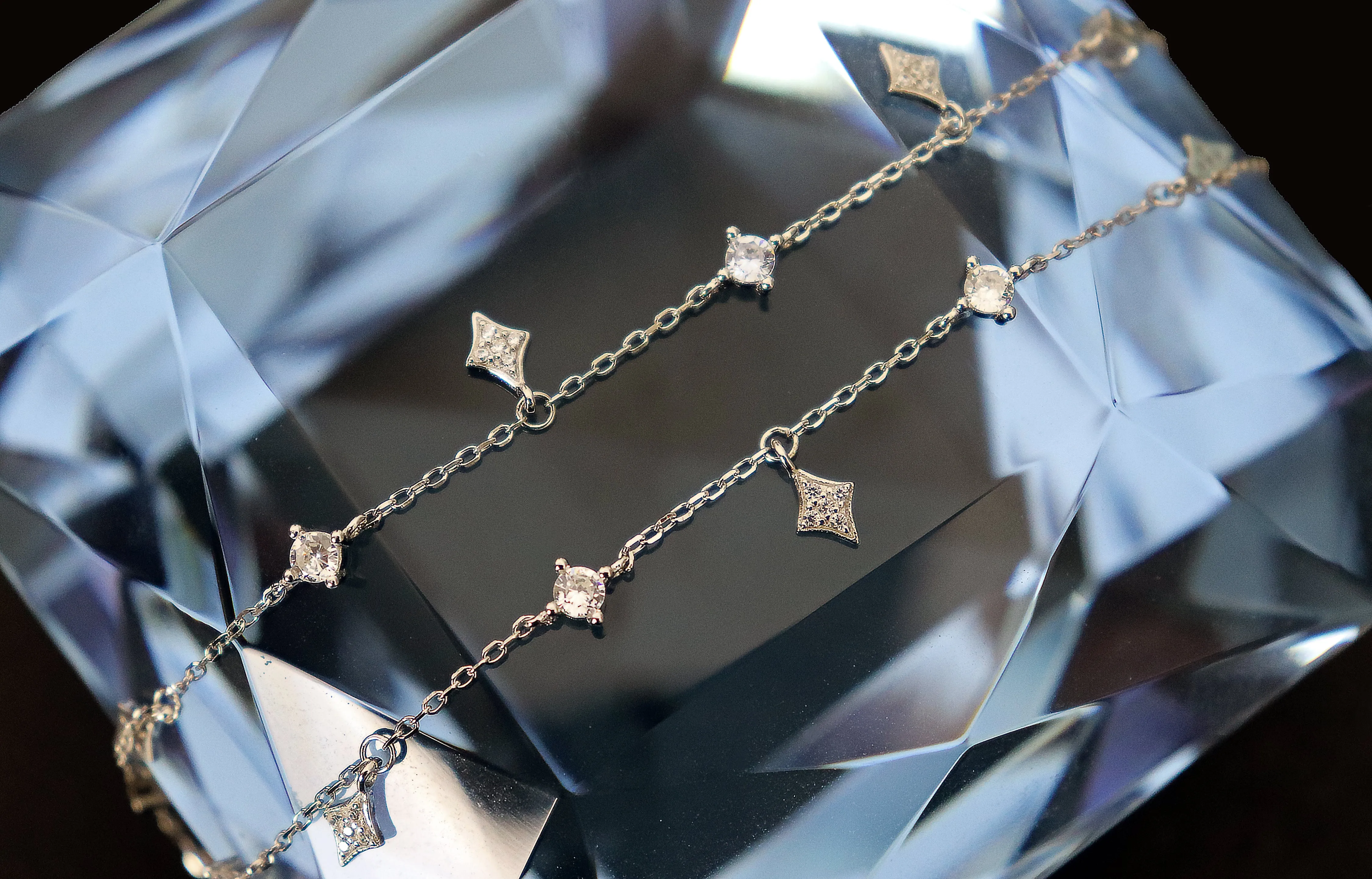 STARLIGHT NECKLACE