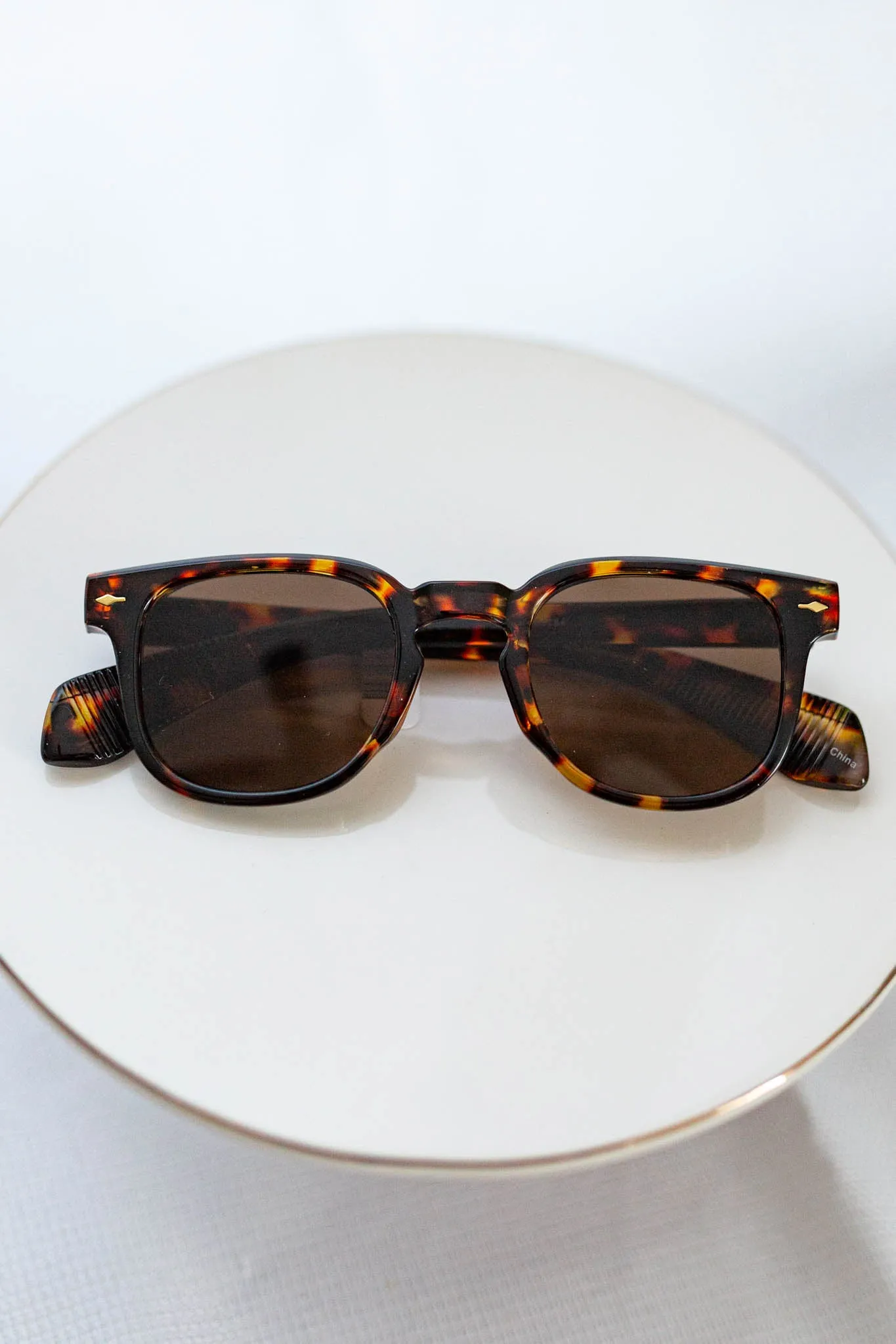 Stylish Assorted Sunglasses, VARIOUS