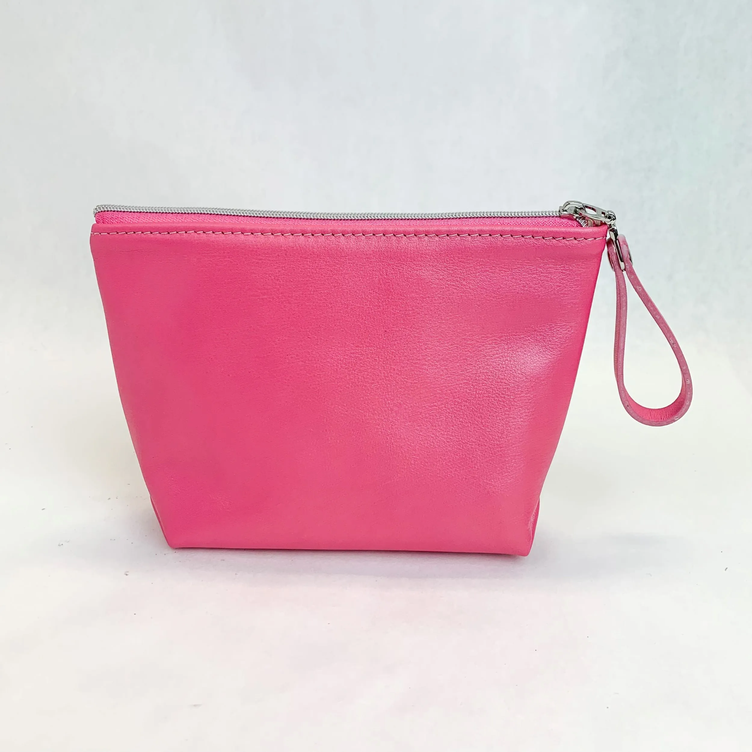 T5 Leather Cos Case in Calfskin