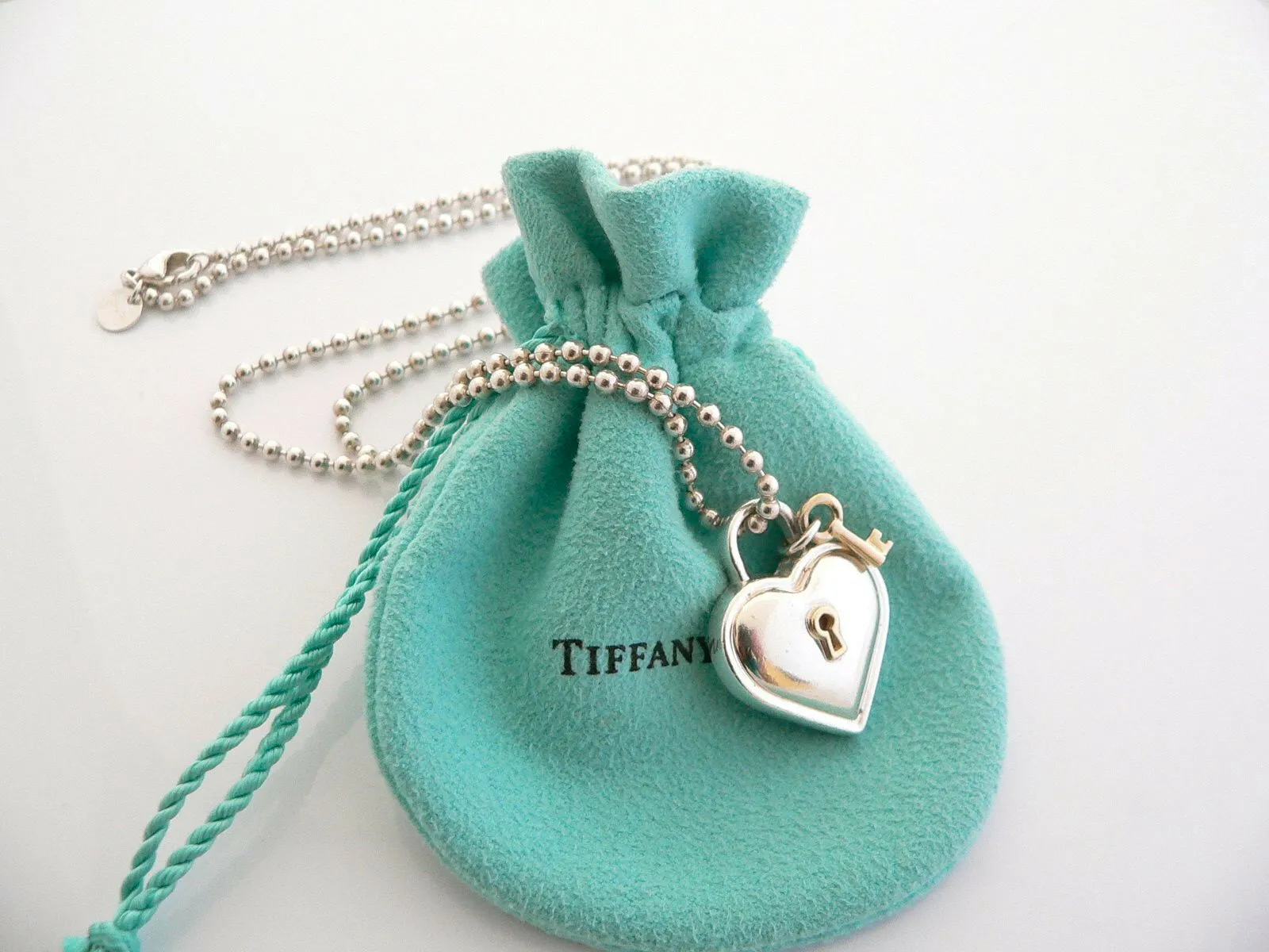Tiffany & Co Silver 18K Gold Heart Key Necklace Pendant 20 Inch Gift Pouch Love
