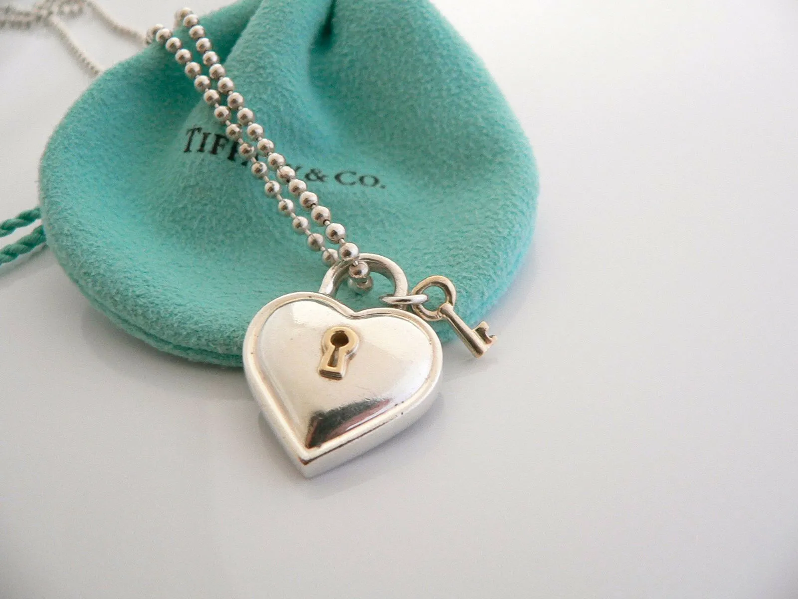 Tiffany & Co Silver 18K Gold Heart Key Necklace Pendant 20 Inch Gift Pouch Love
