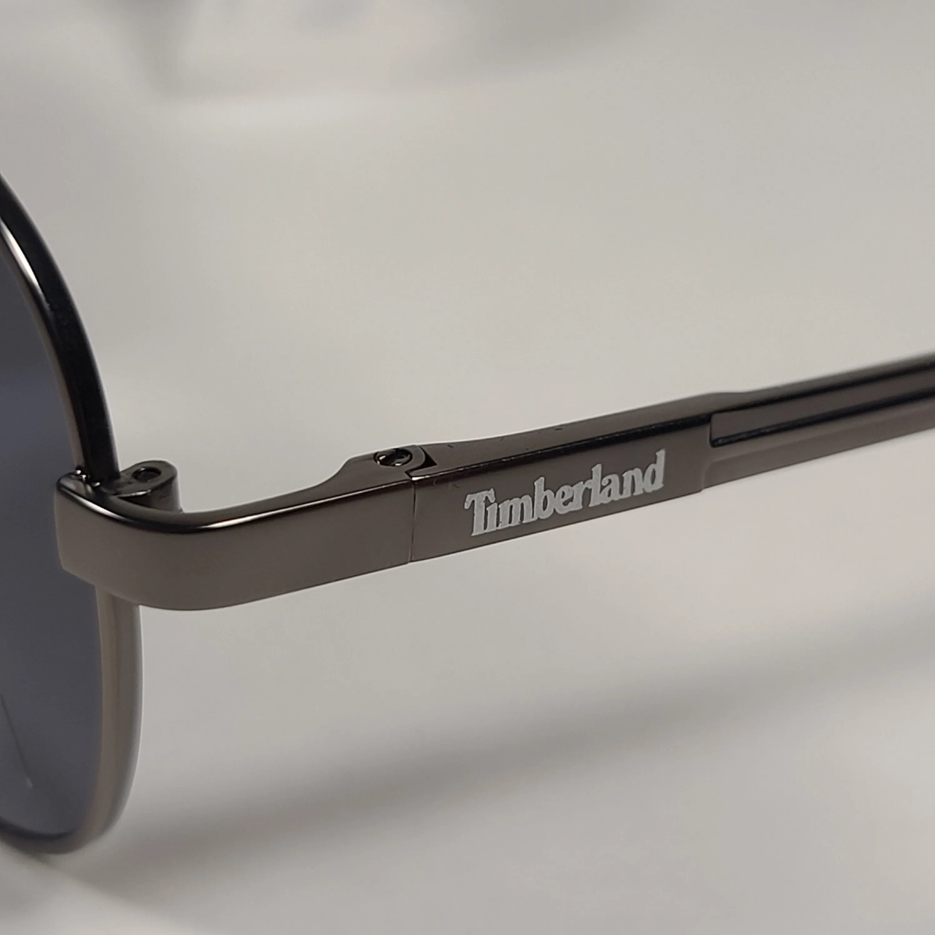 Timberland Aviator Sunglasses Gunmetal Gray Frame Gray Tinted Lens TB7147 09A