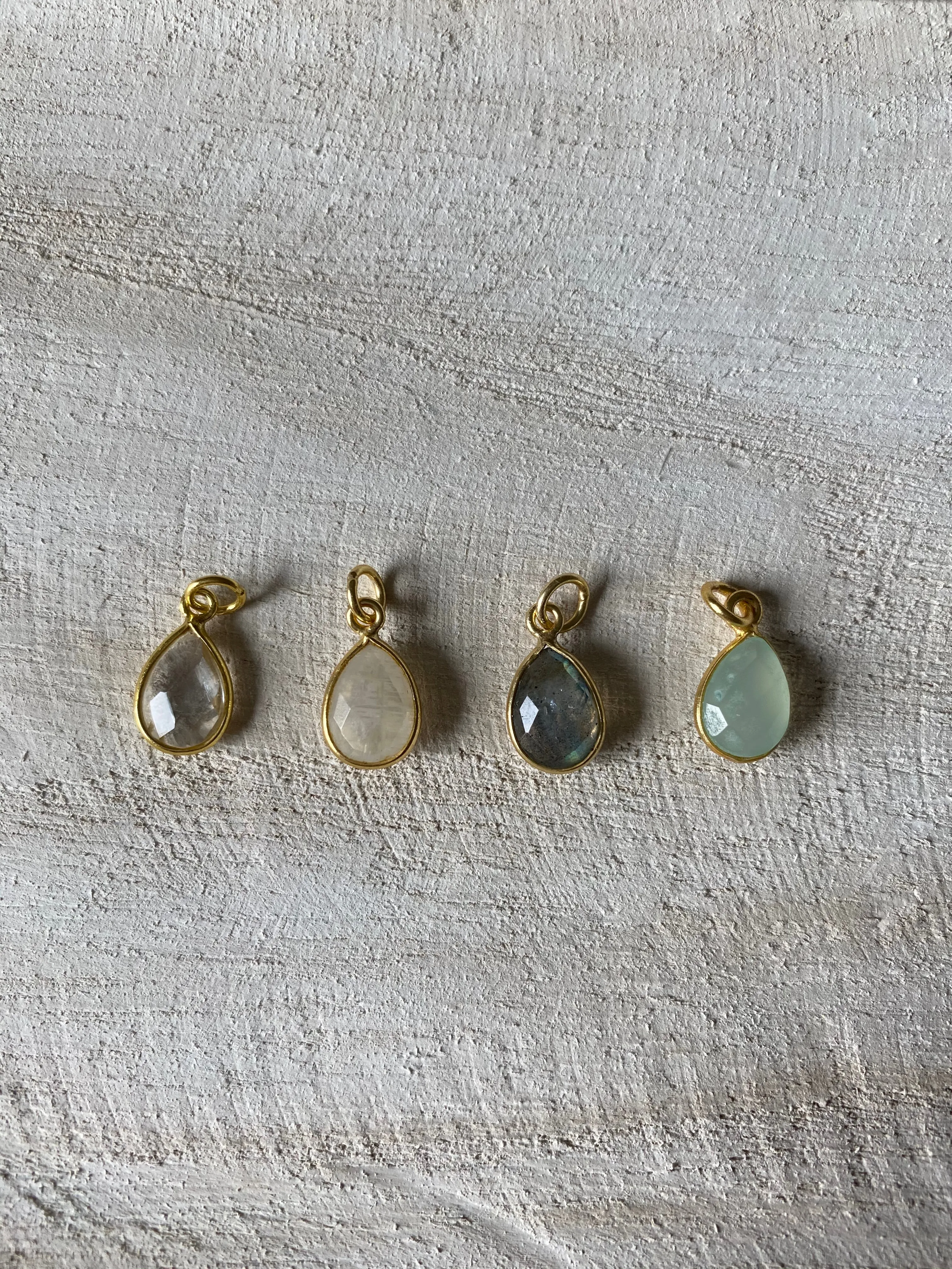 TRANQUILITY | CHALCEDONY PENDANT CHARM