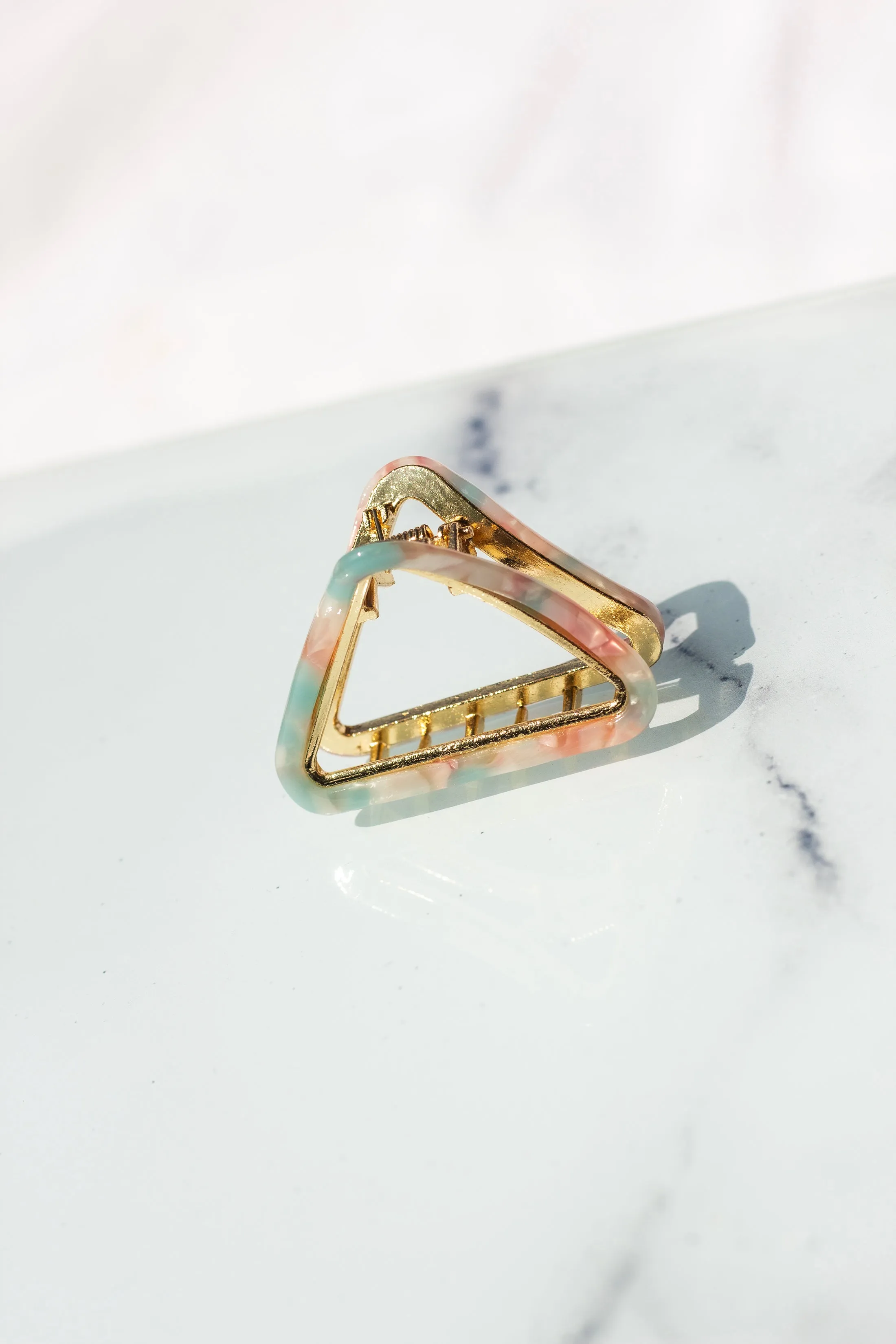Triangle Outline Claw Hair Clip