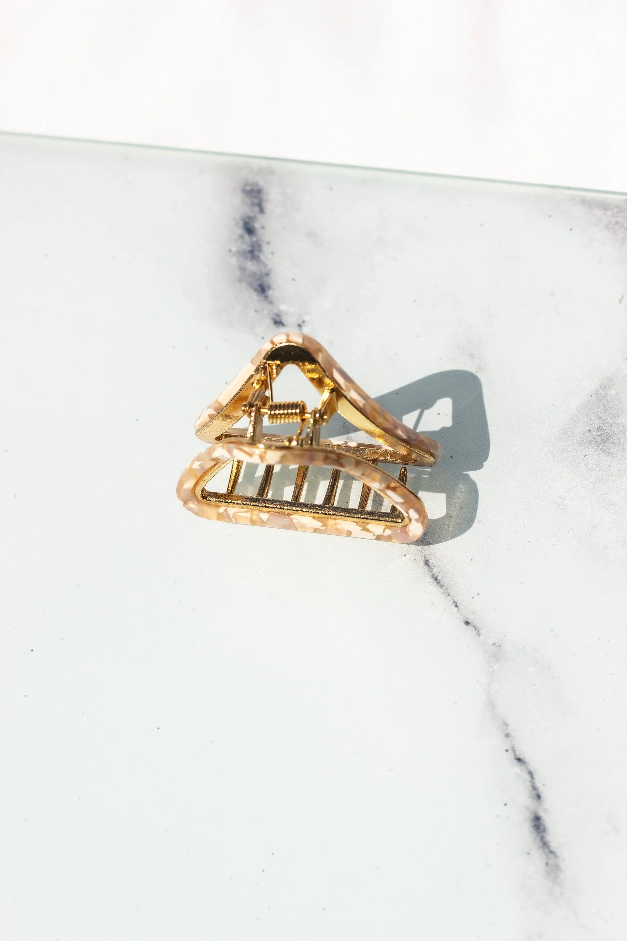 Triangle Outline Claw Hair Clip