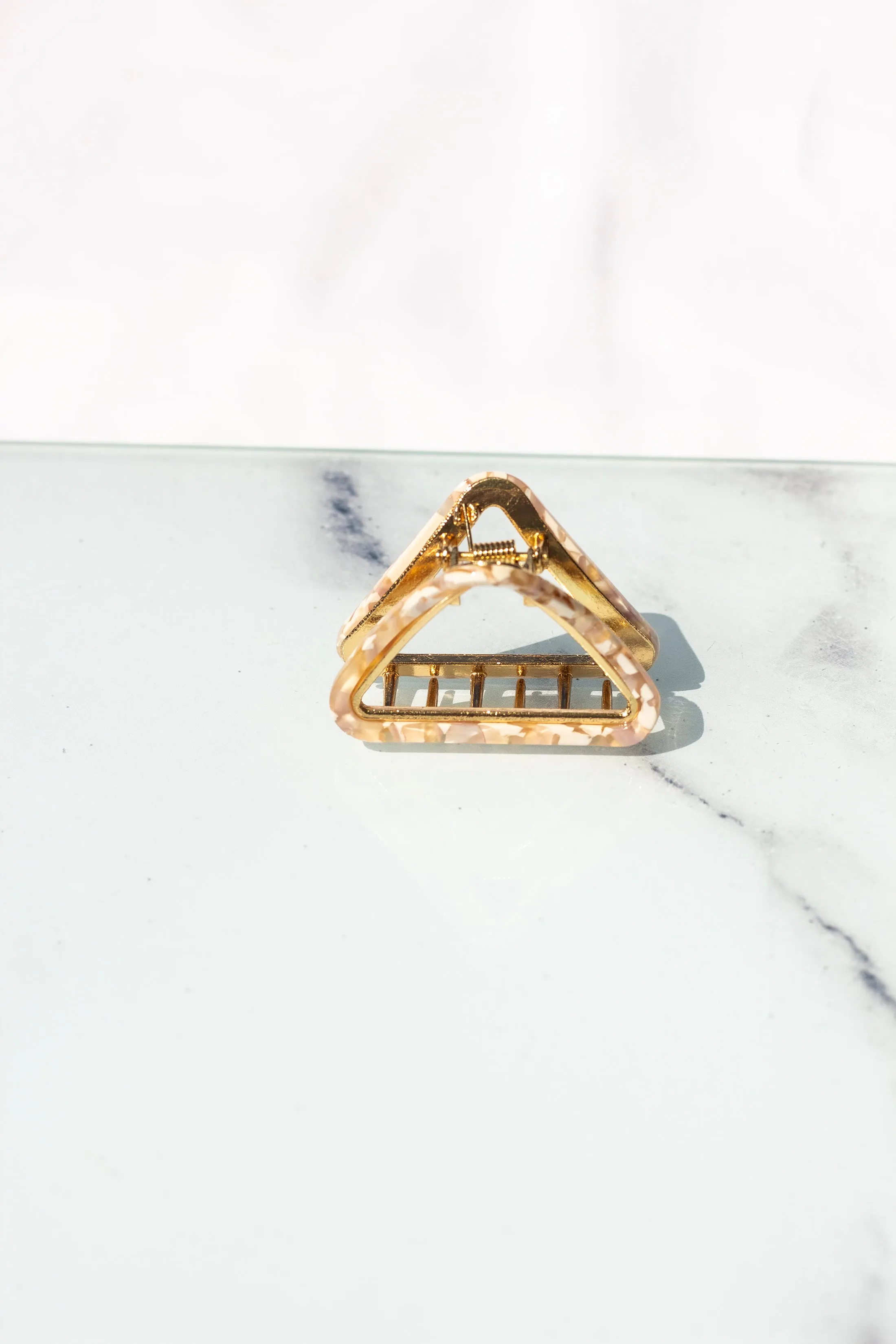 Triangle Outline Claw Hair Clip