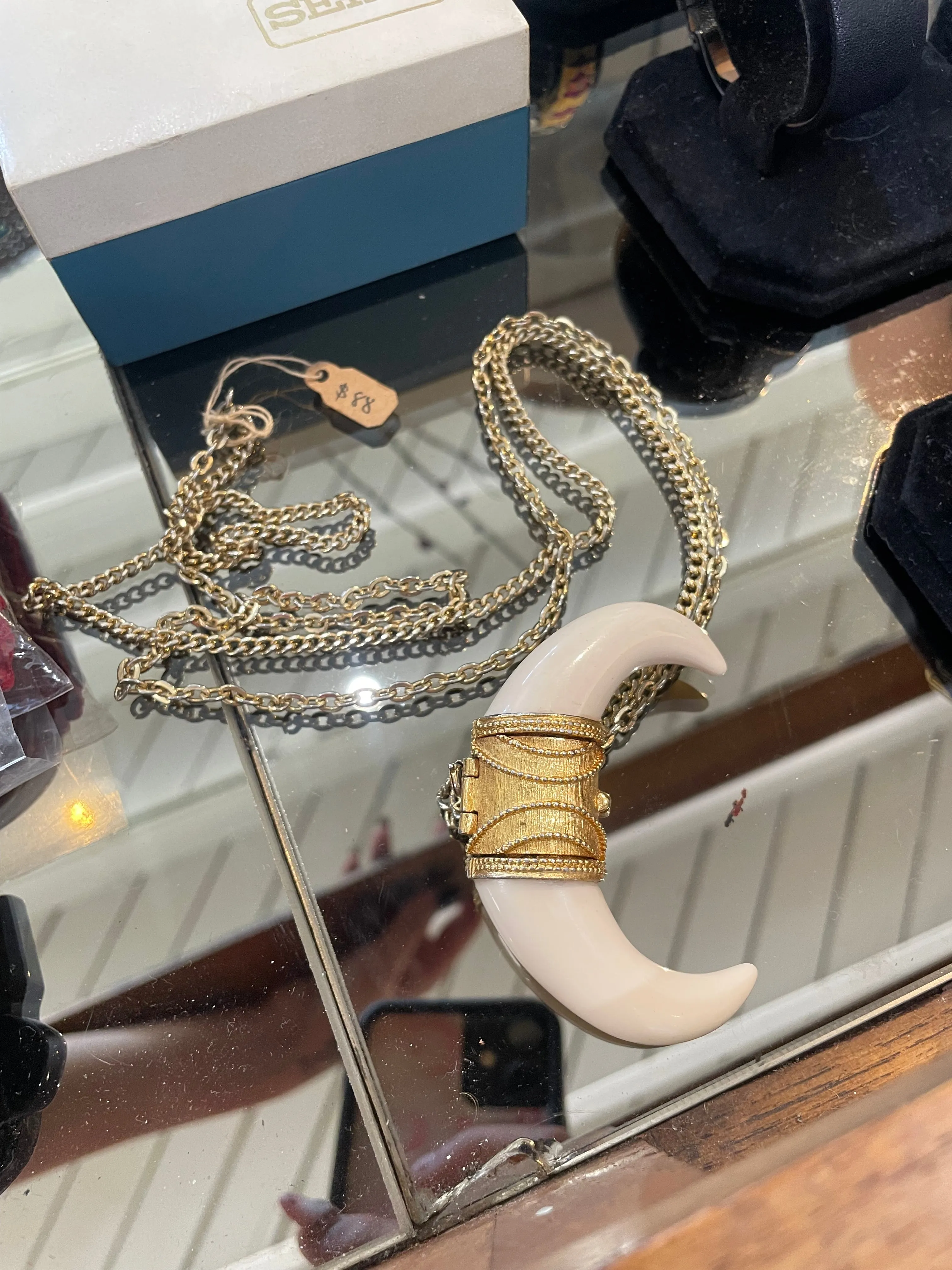 Vintage Gold Chain Tusk Necklace